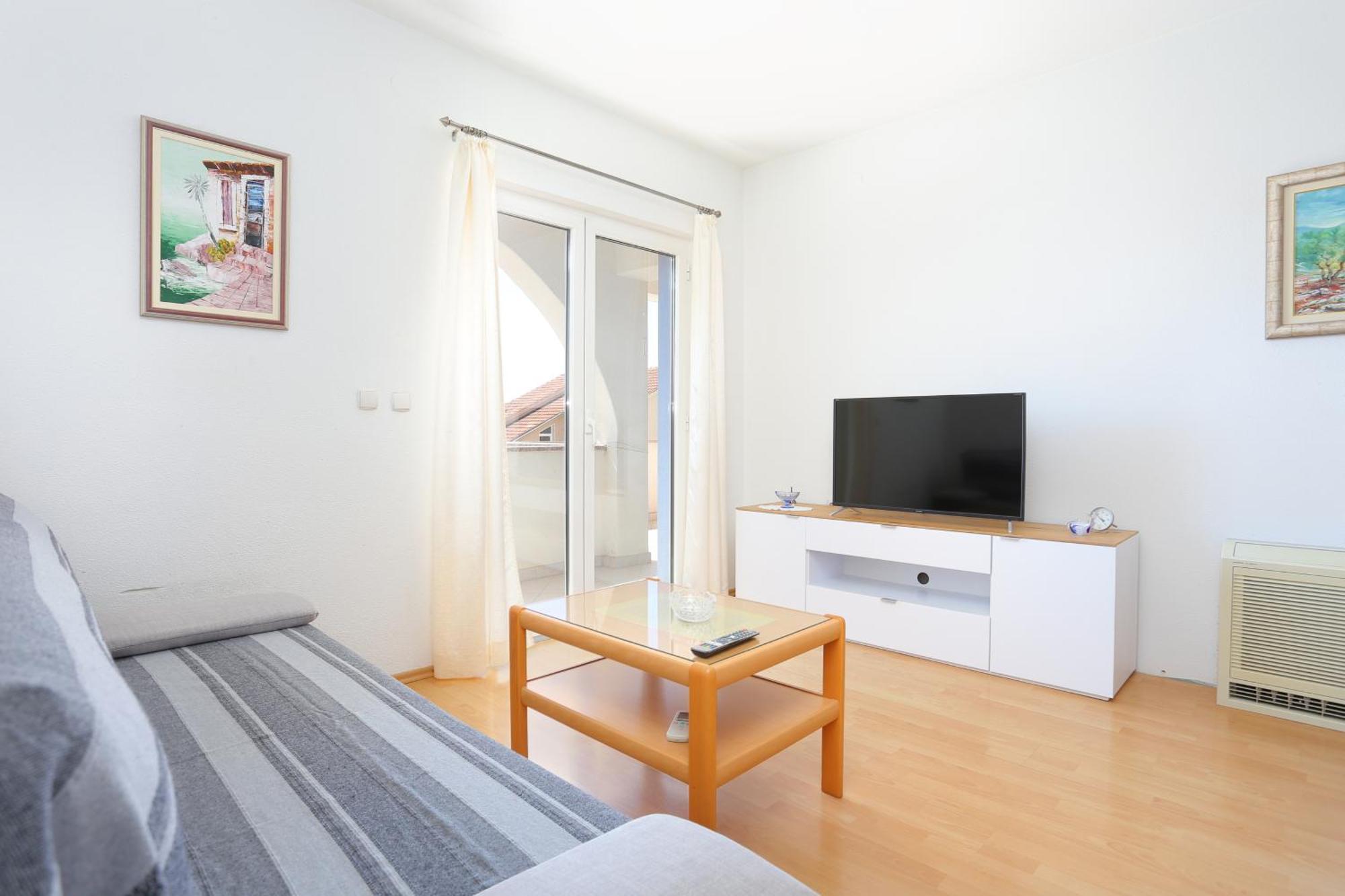 Apartamento With A Parking Space Businci, Ciovo - 18800